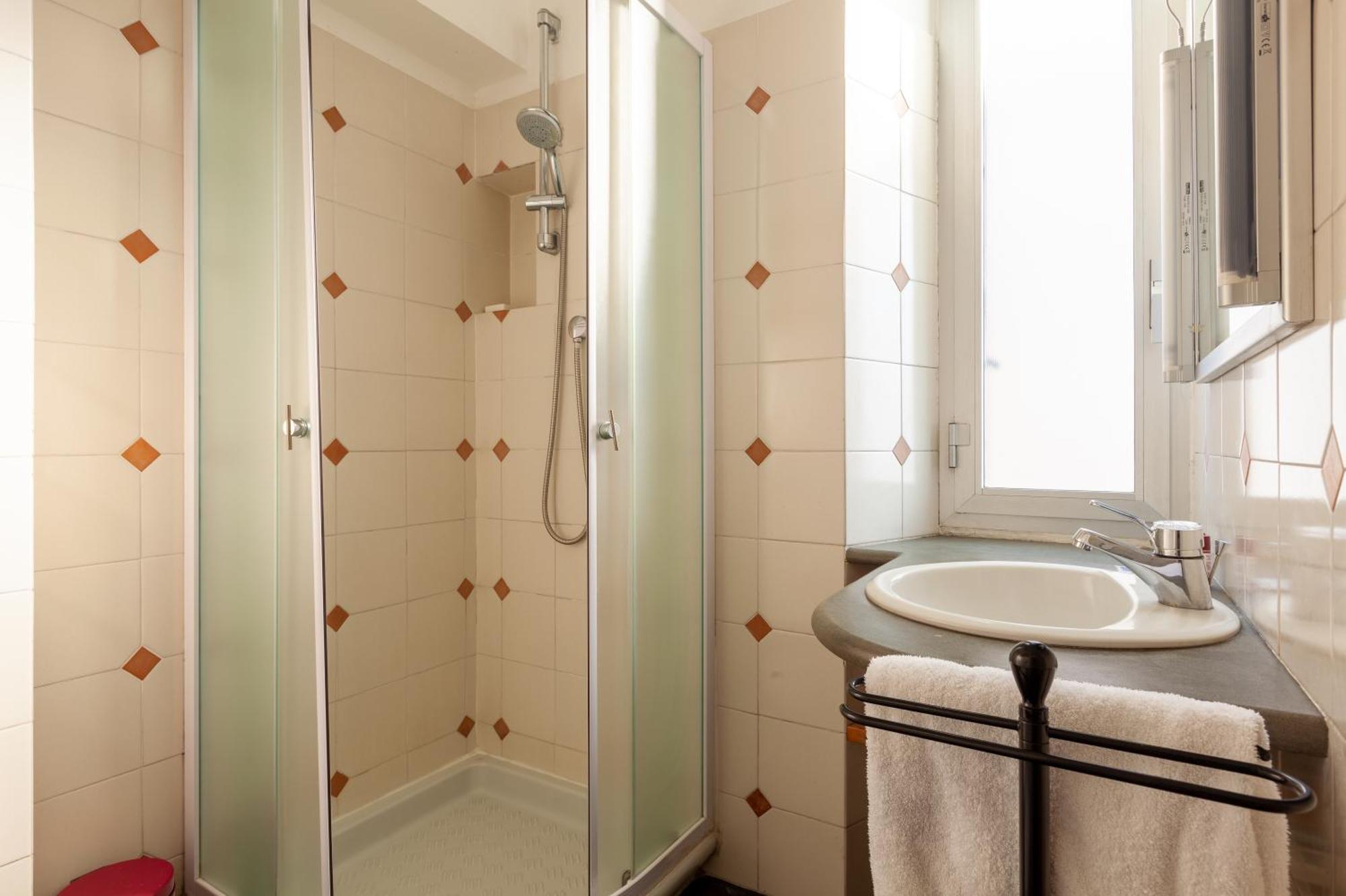 Apartamento Comodo Nel Centro Storico Di - San Vincenzo *